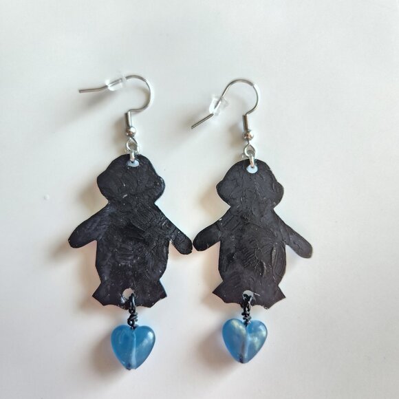 Cute penguin earrings with blue hearts beads ✦ handmade & unique, silver color ✦ - Picture 7 of 9